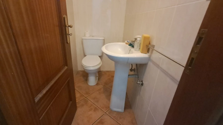 Moradia T3 para Venda em Varzea Foto 38