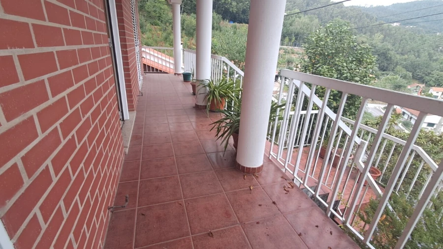 Moradia T3 para Venda em Varzea Foto 31