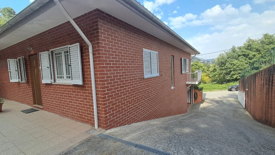 Moradia T3 para Venda em Varzea Foto 2