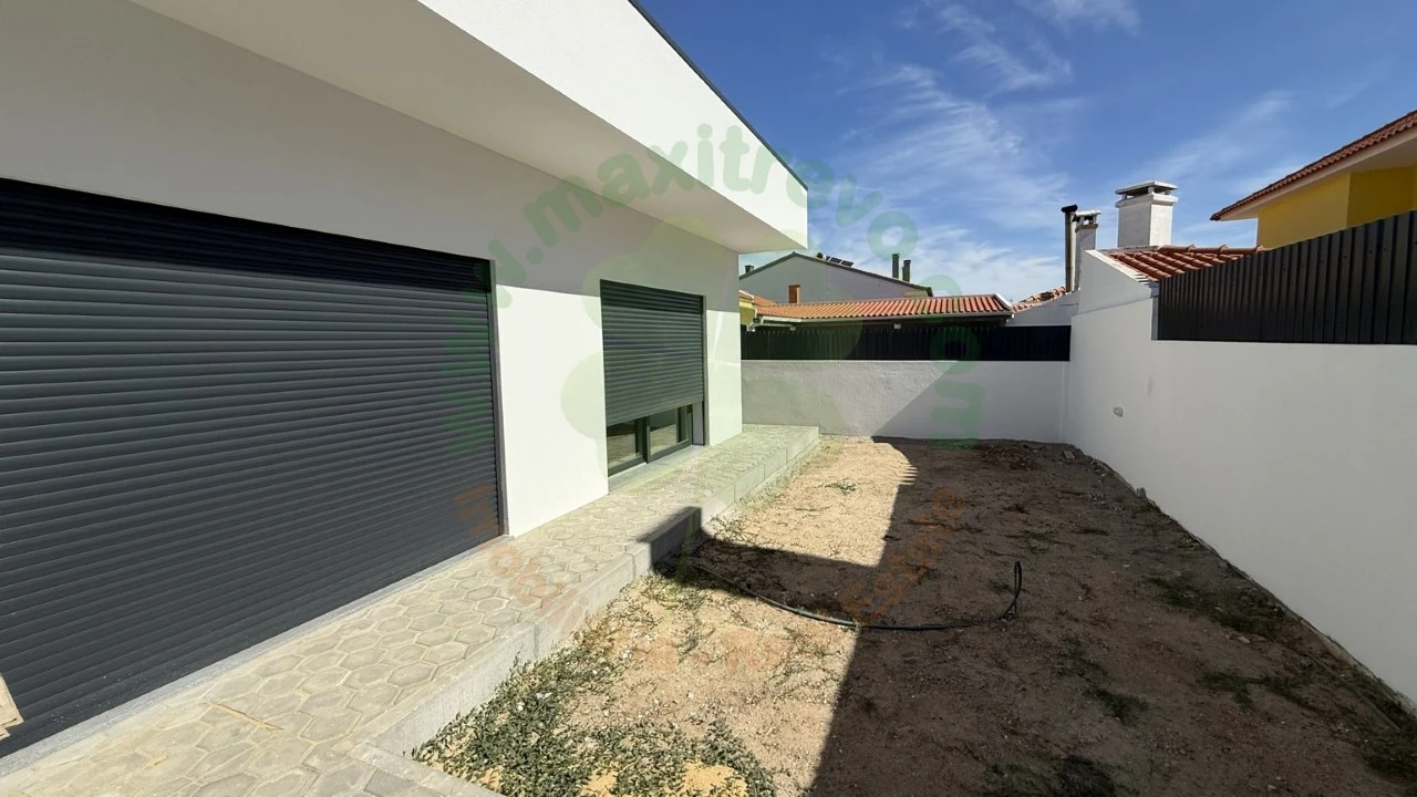 Moradia T4 para Venda em Fernao Ferro Foto 14
