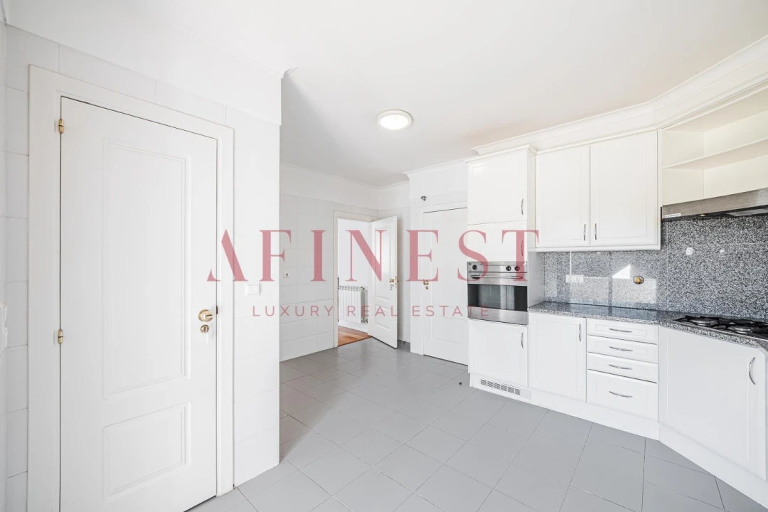 Apartamento T3 para Arrendamento em Santa Maria e São Miguel, São Martinho, São Pedro Penaferrim Foto 7