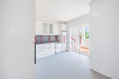 Apartamento T3 para Arrendamento em Santa Maria e São Miguel, São Martinho, São Pedro Penaferrim