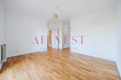 Apartamento T3 para Arrendamento em Santa Maria e São Miguel, São Martinho, São Pedro Penaferrim