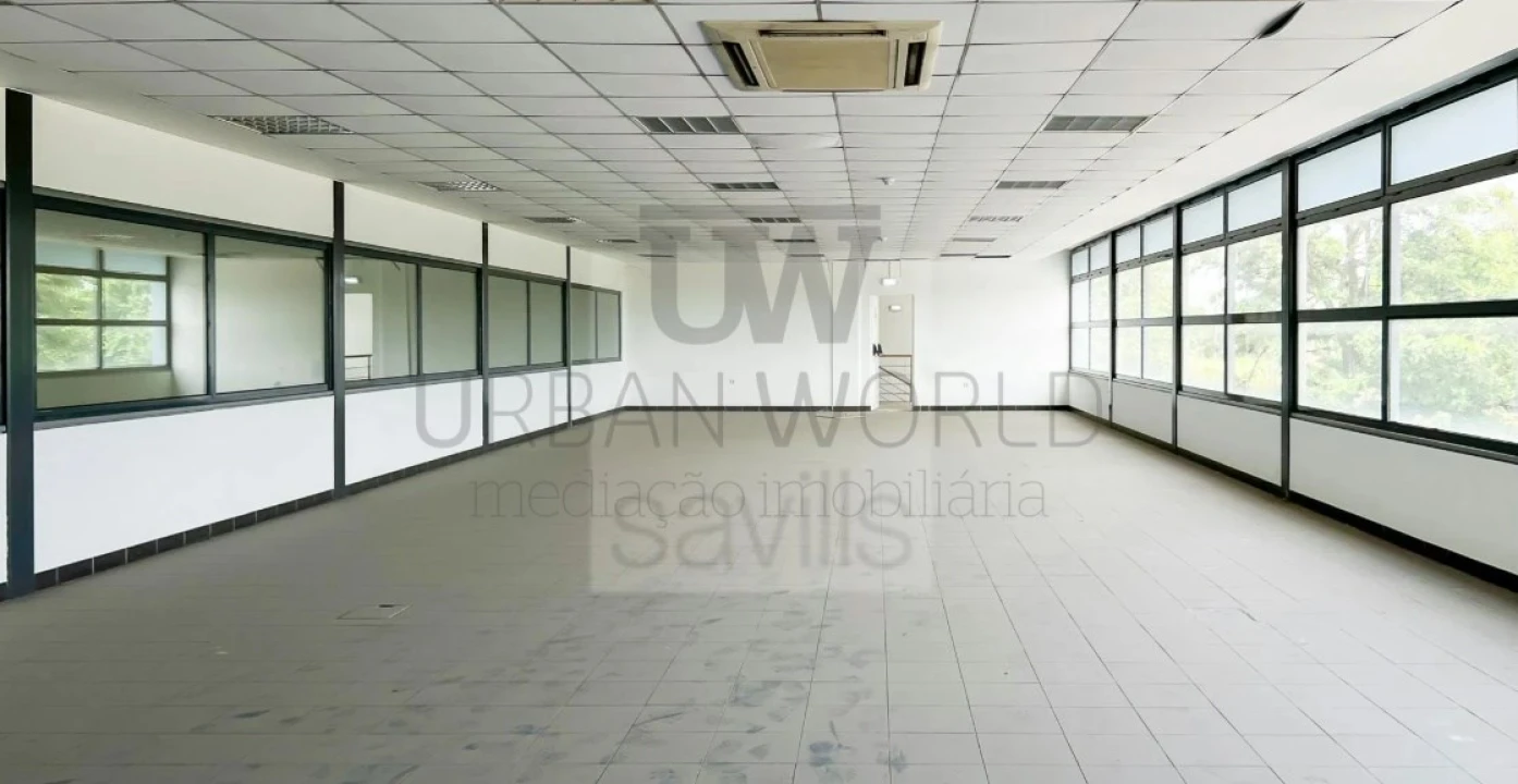 Armazém para Arrendamento em Alverca do Ribatejo e Sobralinho Foto 9