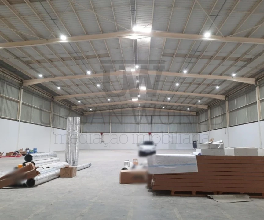 Armazém para Arrendamento em Vila Franca de Xira Foto 6