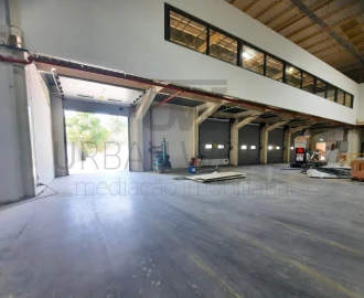 Armazém para Arrendamento em Vila Franca de Xira