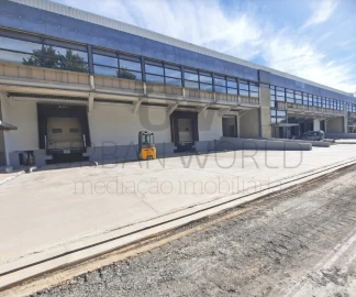 Armazém para Arrendamento em Vila Franca de Xira