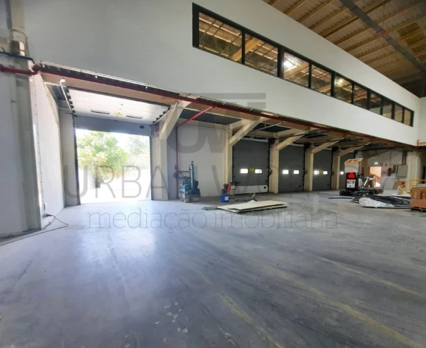Armazém para Arrendamento em Vila Franca de Xira Foto 9