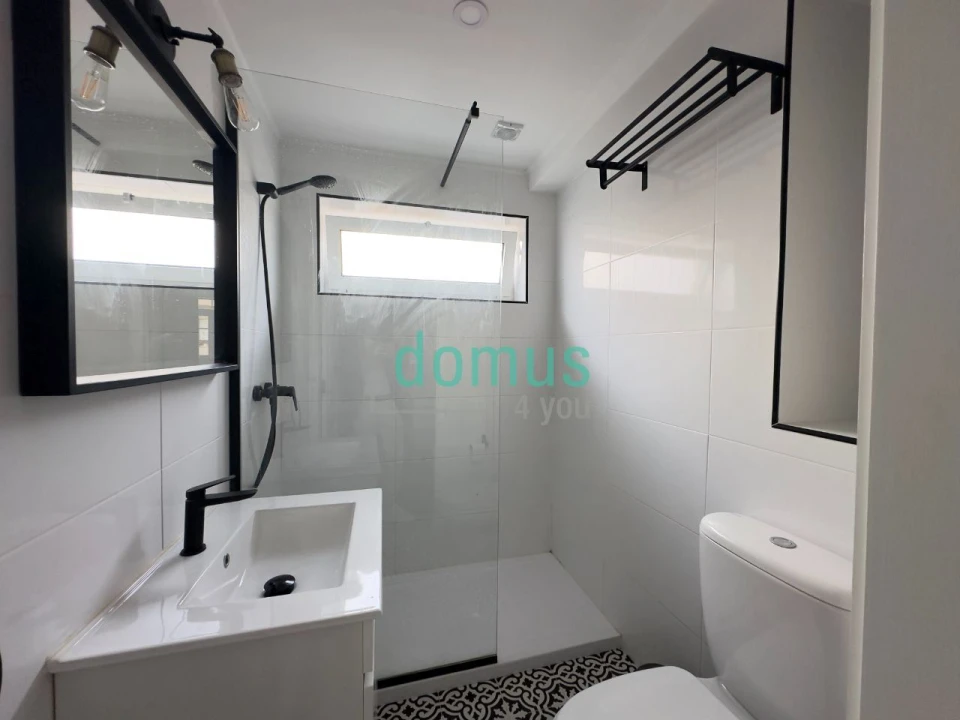 Apartamento T2 para Arrendamento em Paranhos Foto 5