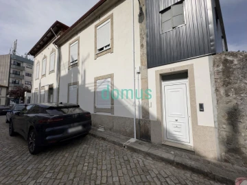 Apartamento T2 para Arrendamento em Paranhos