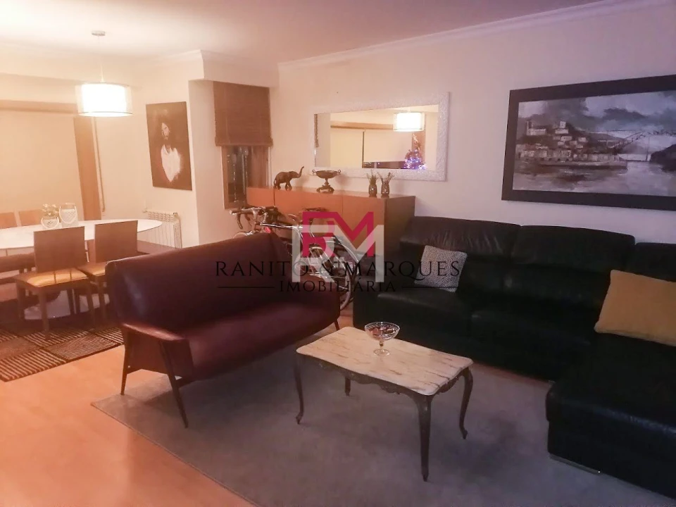 Apartamento T2 para Arrendamento em Valongo Foto 1