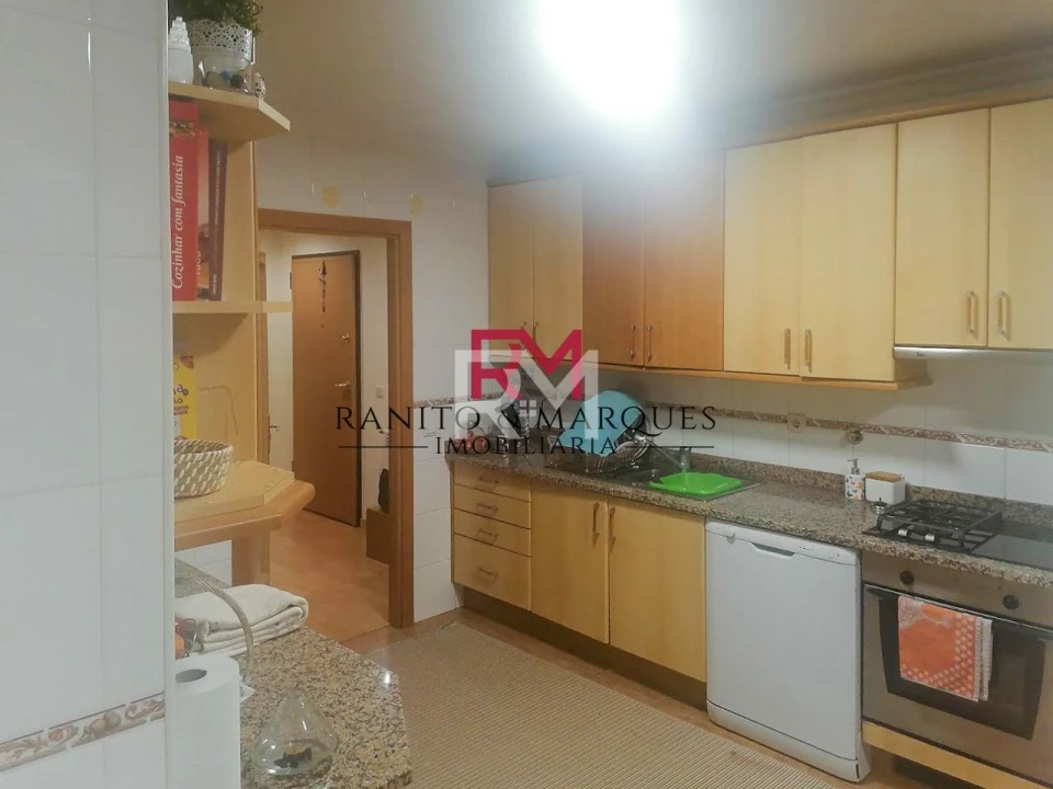 Apartamento T2 para Arrendamento em Valongo Foto 4