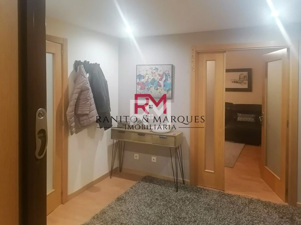 Apartamento T2 para Arrendamento em Valongo Foto 5