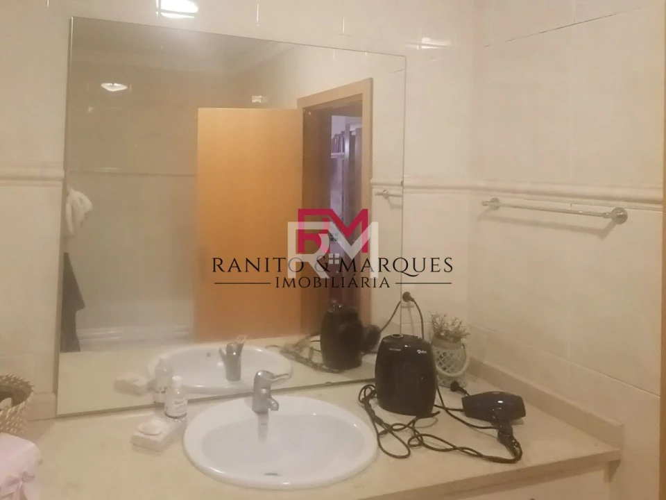 Apartamento T2 para Arrendamento em Valongo Foto 7