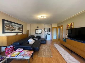 Apartamento T2 para Arrendamento em Valongo