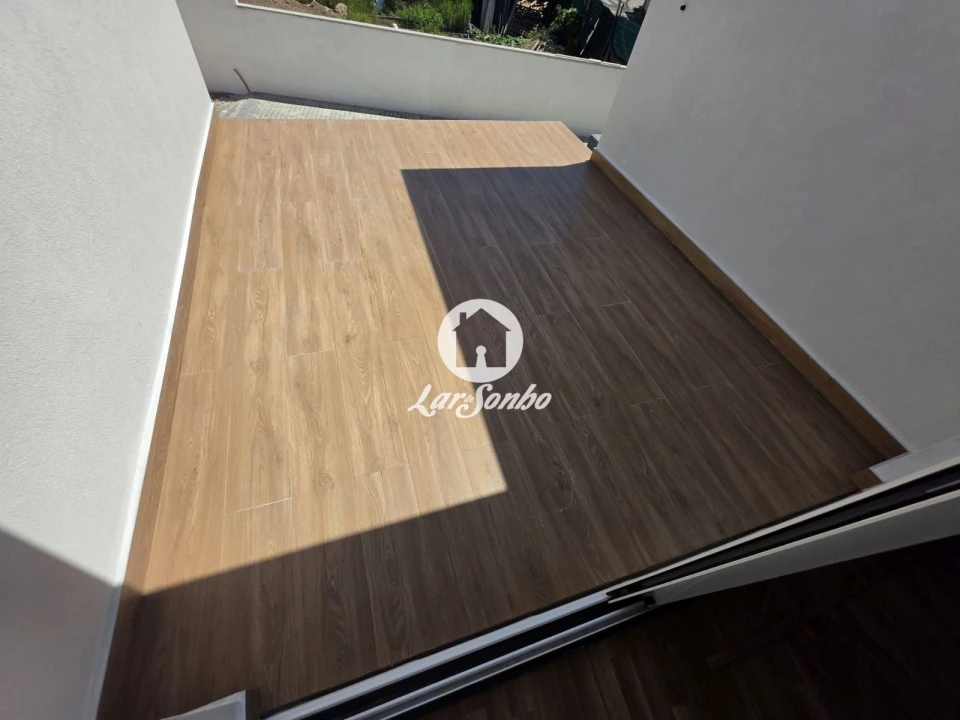 Apartamento T3 para Venda em Arcozelo Foto 2