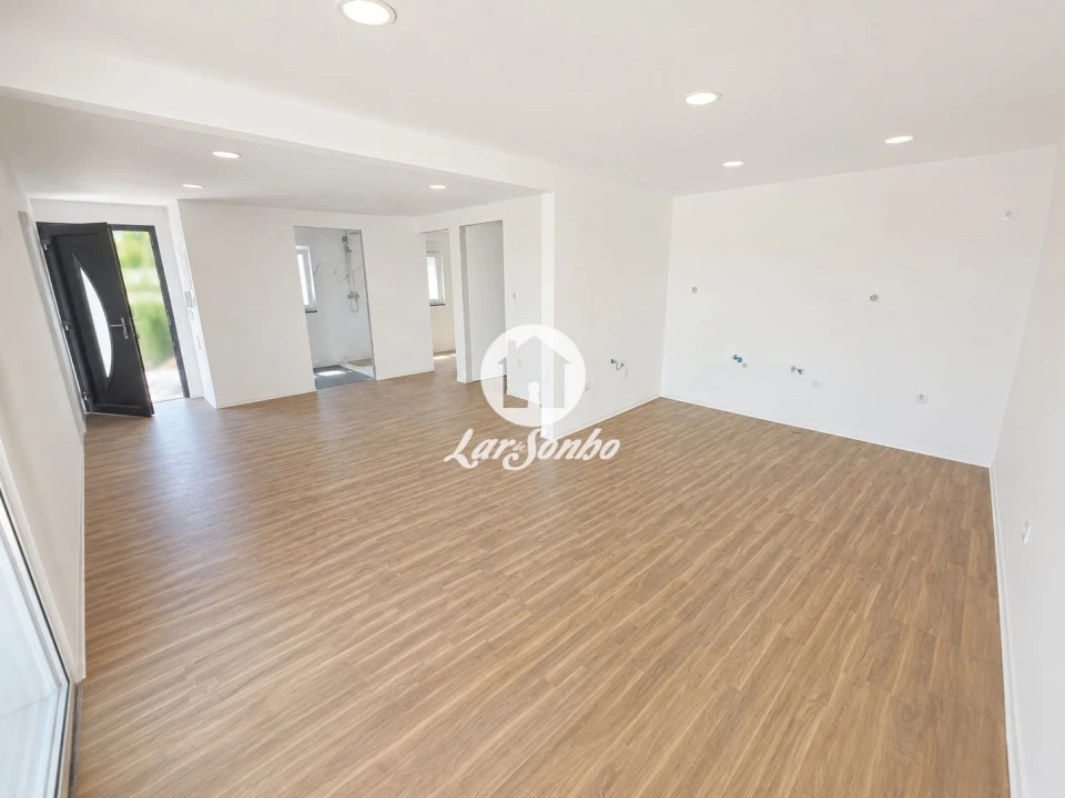 Apartamento T3 para Venda em Arcozelo Foto 22