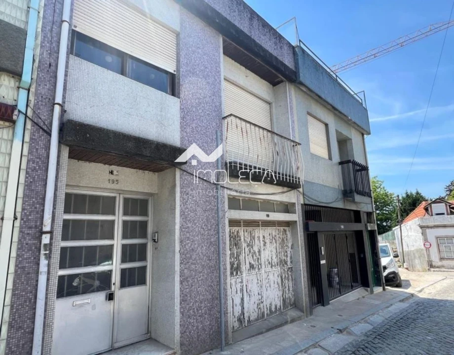 Moradia T3 para Venda em Lordelo do Ouro e Massarelos Foto 1