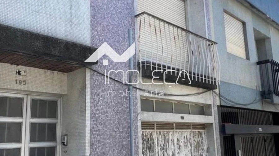 Moradia T3 para Venda em Lordelo do Ouro e Massarelos