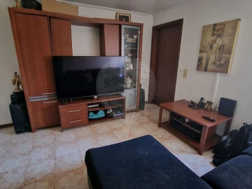 Moradia T2 para Venda em Santo Antonio dos Olivais