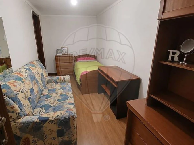 Moradia T2 para Venda em Santo Antonio dos Olivais Foto 27