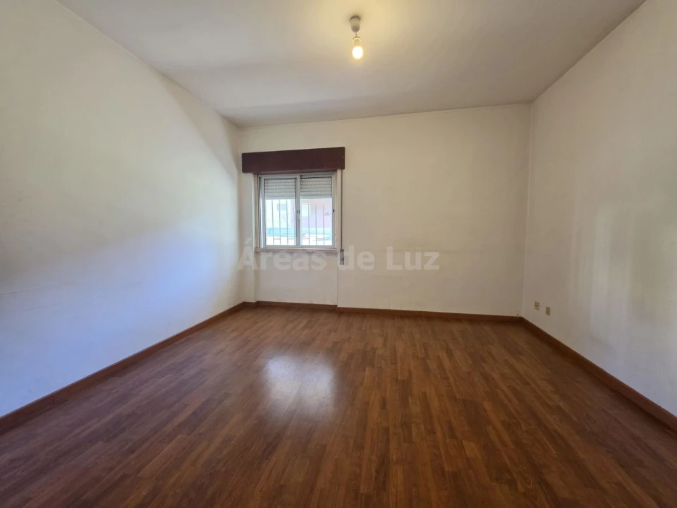 Apartamento T2 para Venda em Marrazes e Barosa Foto 2