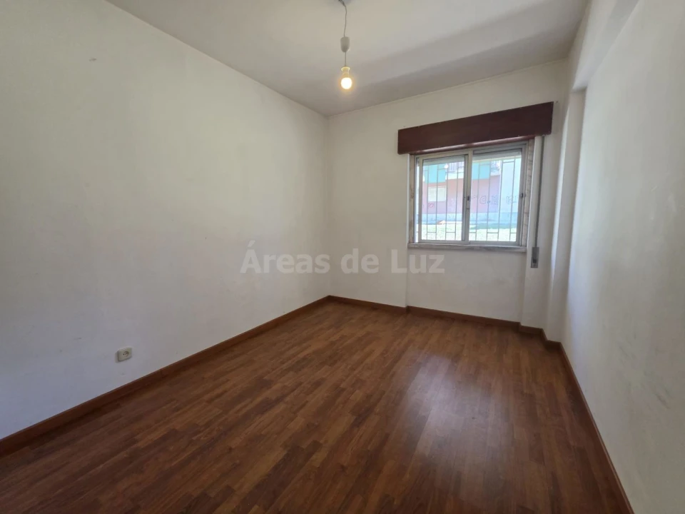 Apartamento T2 para Venda em Marrazes e Barosa Foto 7