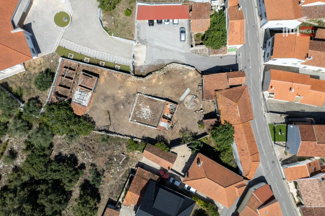 Moradia T3 para Venda em Alqueidão da Serra Foto 20