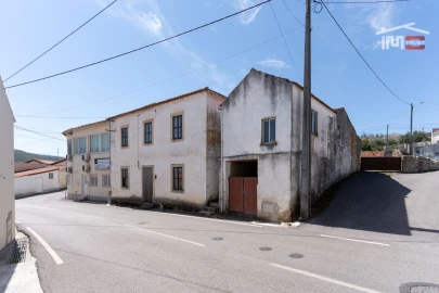 Moradia T3 para Venda em Alqueidão da Serra