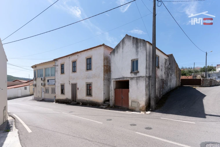 Moradia T3 para Venda em Alqueidão da Serra Foto 2