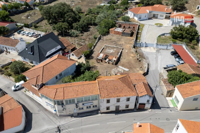 Moradia T3 para Venda em Alqueidão da Serra Foto 14