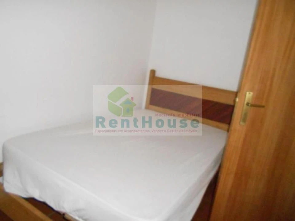 Apartamento T2 para Arrendamento em Buarcos Foto 2