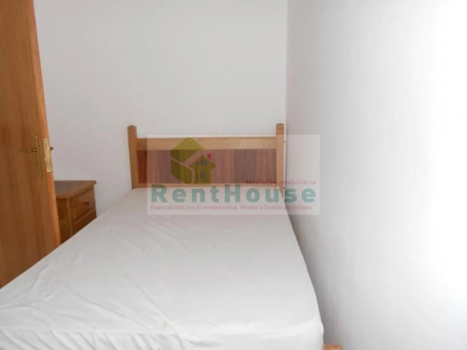 Apartamento T2 para Arrendamento em Buarcos Foto 3