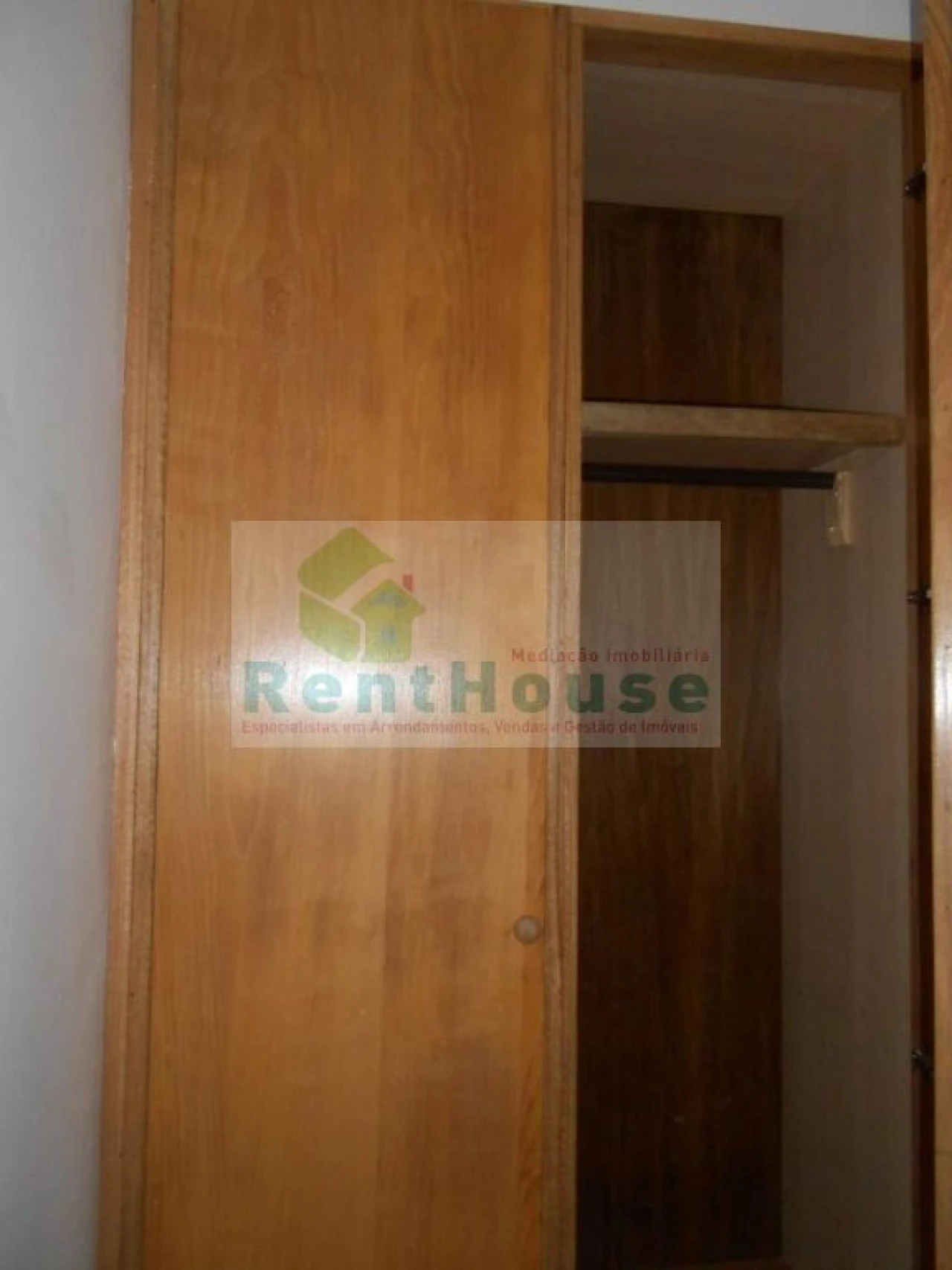 Apartamento T2 para Arrendamento em Buarcos Foto 4