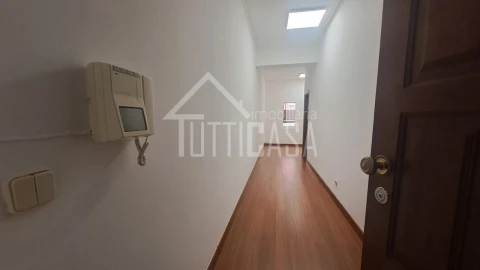Escritório para Venda em Santa Maria, São Pedro e Matacães
