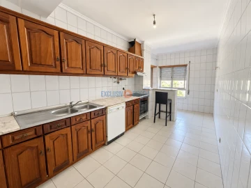 Apartamento T3 para Venda em Trofa, Segadães e Lamas do Vouga