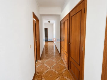 Apartamento T3 para Venda em Trofa, Segadães e Lamas do Vouga