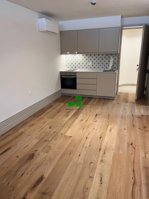 Apartamento T0 para Venda em Cedofeita, Santo Ildefonso, Sé, Miragaia, São Nicolau e Vitória
