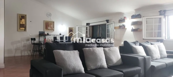 Moradia T3 para Venda em Amoreira da Gândara, Paredes do Bairro e Ancas
