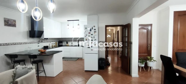 Moradia T3 para Venda em Amoreira da Gândara, Paredes do Bairro e Ancas