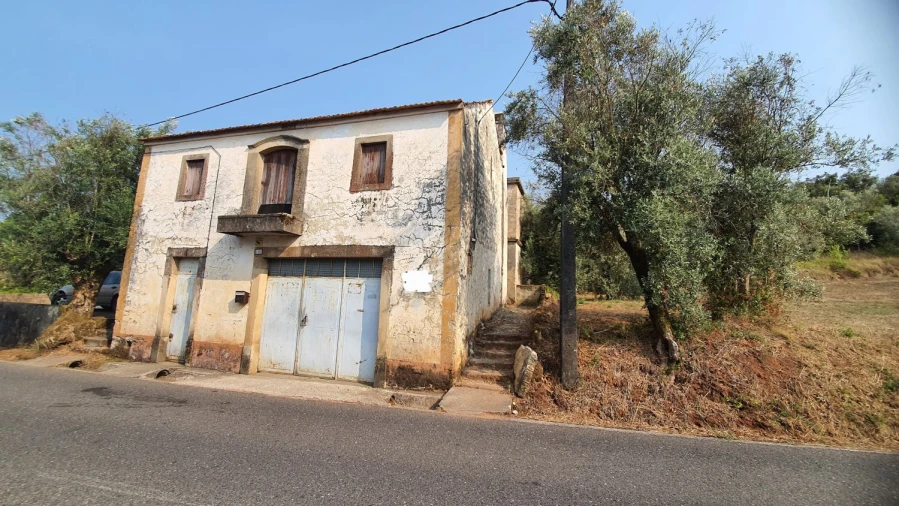 Moradia T2 para Venda em Areias e Pias Foto 3