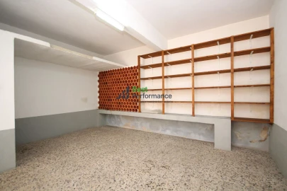 Garagem para Venda em Castanheira do Ribatejo e Cachoeiras
