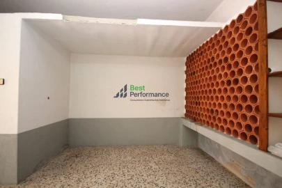 Garagem para Venda em Castanheira do Ribatejo e Cachoeiras