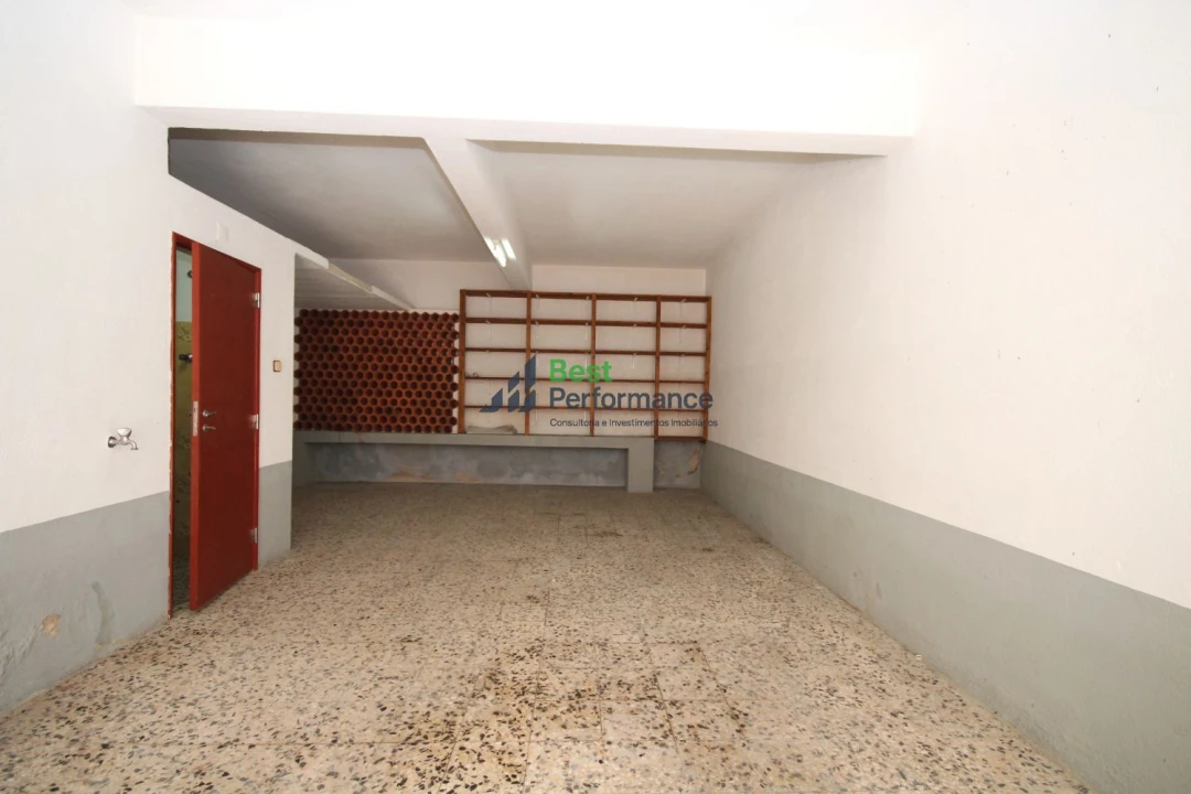 Garagem para Venda em Castanheira do Ribatejo e Cachoeiras Foto 2