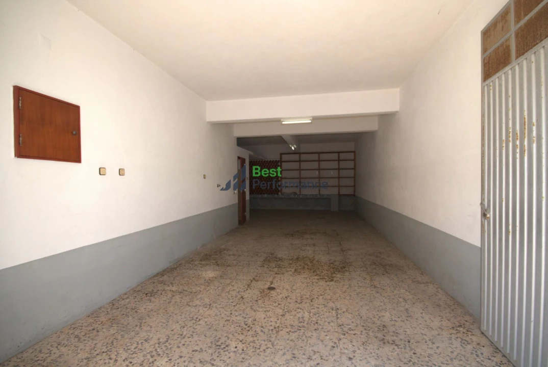 Garagem para Venda em Castanheira do Ribatejo e Cachoeiras Foto 1