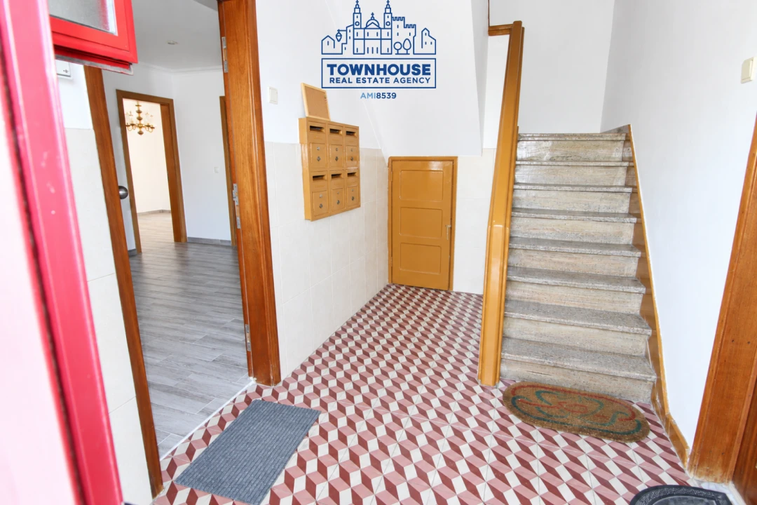 Apartamento T2 para Venda em Vila Franca de Xira Foto 2