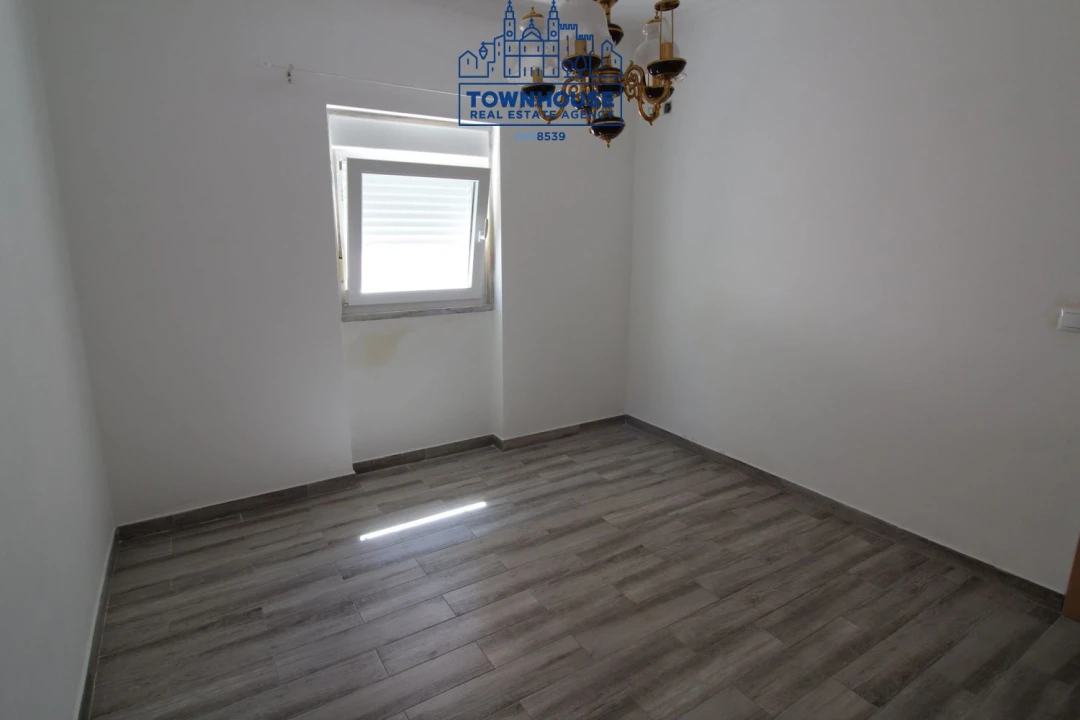 Apartamento T2 para Venda em Vila Franca de Xira Foto 8