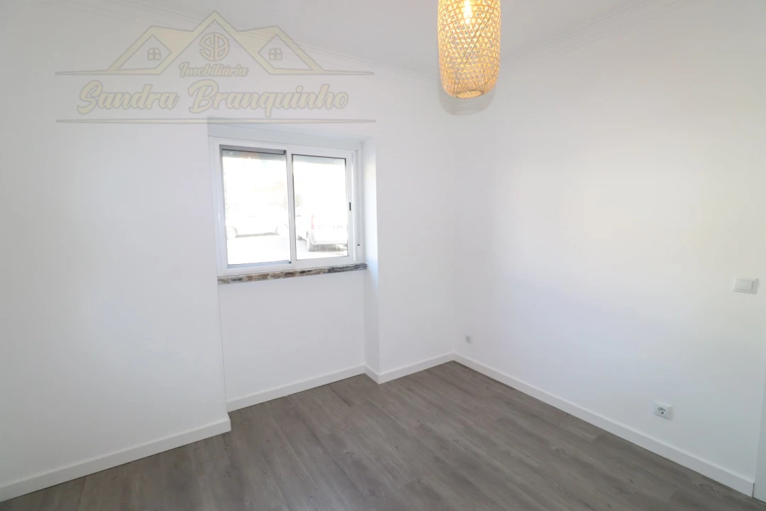 Apartamento T2 para Venda em Santa Maria, São Pedro e Matacães Foto 18