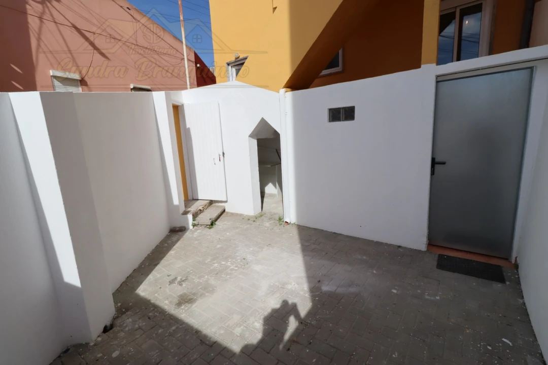 Apartamento T2 para Venda em Santa Maria, São Pedro e Matacães Foto 28