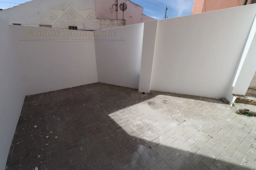 Apartamento T2 para Venda em Santa Maria, São Pedro e Matacães Foto 31
